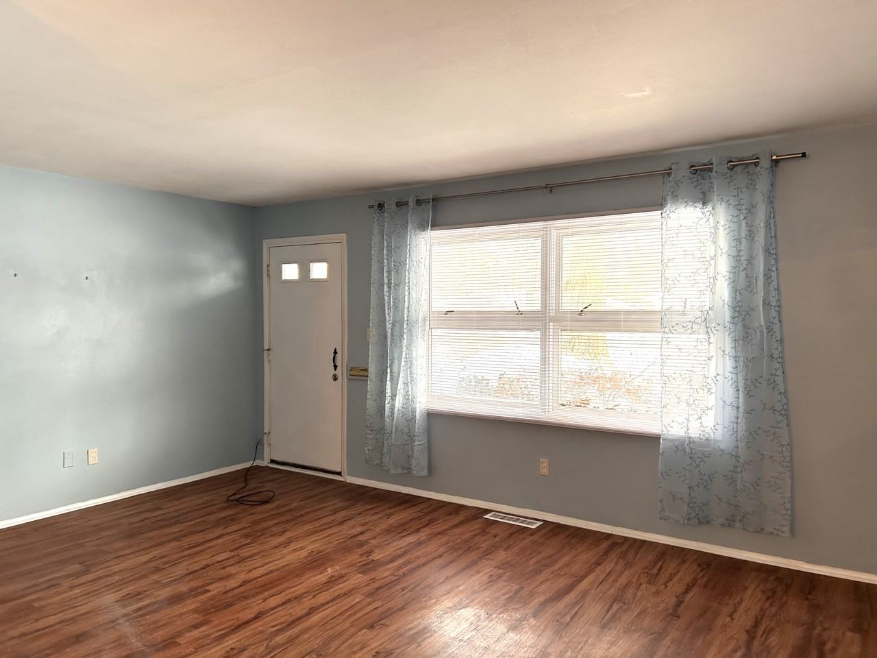 4462 Lockwood Blvd #NA - Photo 2 of 20