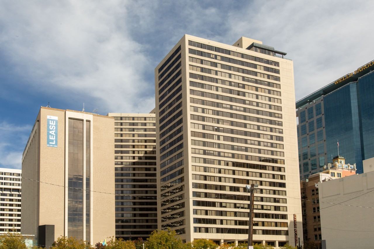 44 W Broadway #302S - Photo 2 of 9