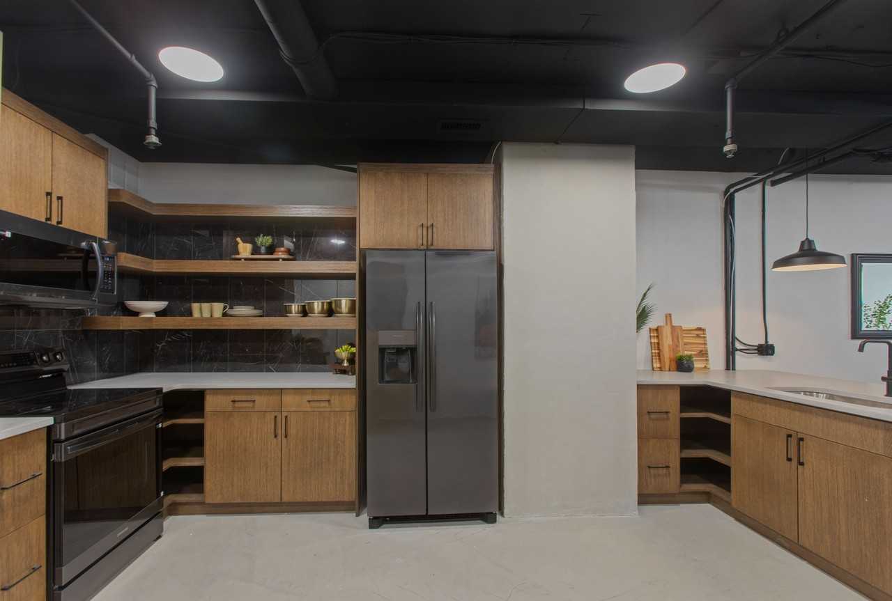 44 W Broadway #302S - Photo 7 of 9