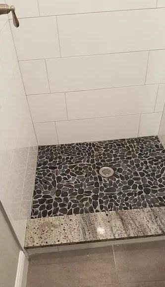 727 N Himes Ave - Photo 2 of 13