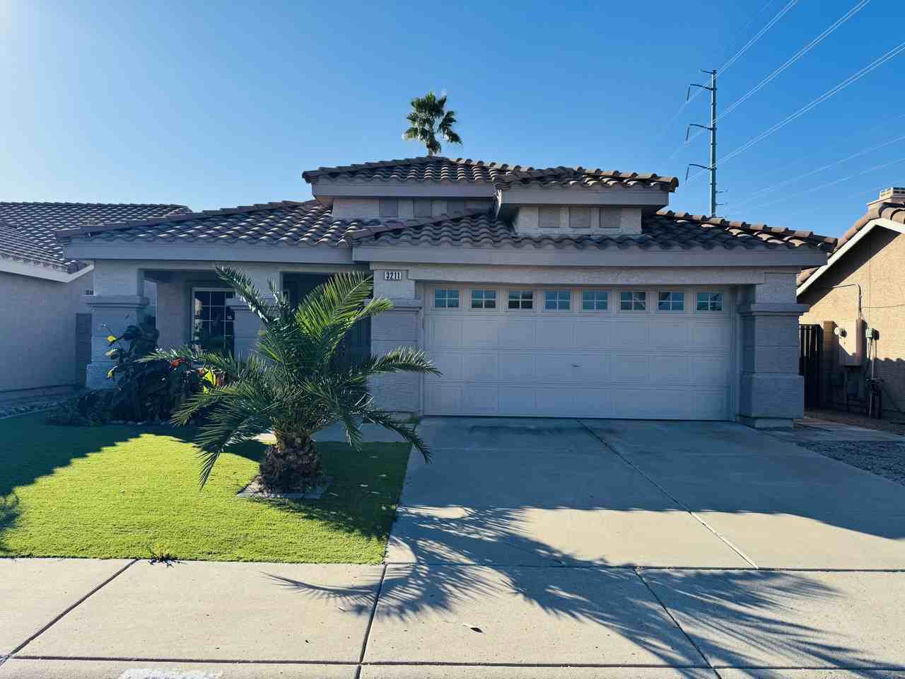 3211 E Menadota Dr #NA - Photo 5 of 30