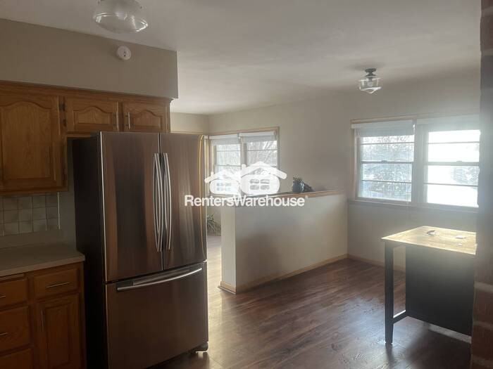 3101 Silver Lake Rd Ne - Photo 3 of 12