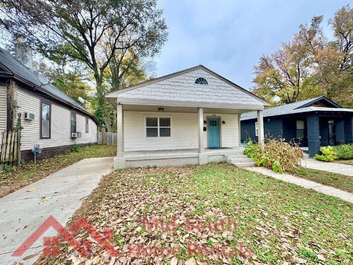 1046 Tanglewood St - Photo 2 of 23