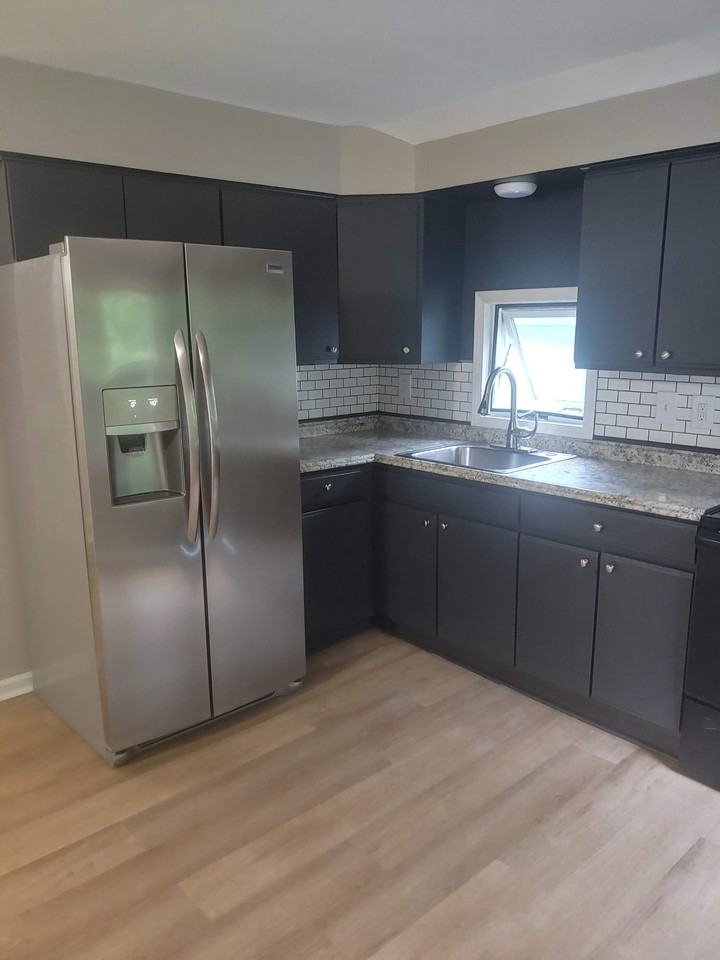 94 Lincoln Ave #2 - Photo 2 of 18