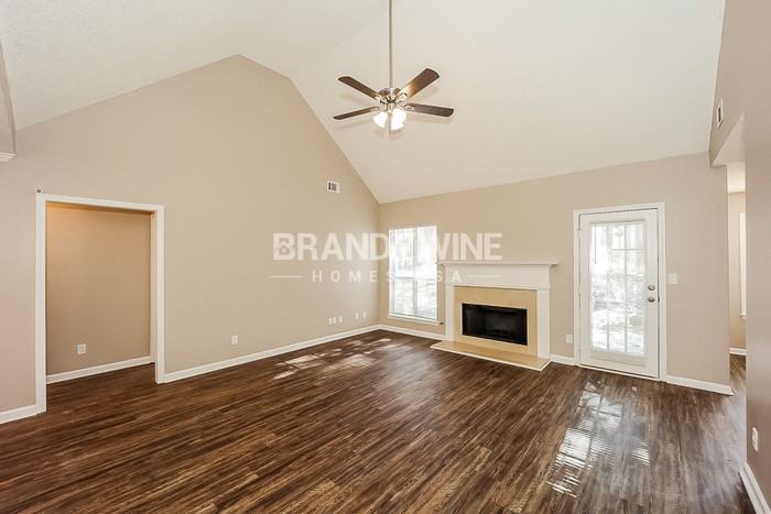 165 White Oak Way - Photo 2 of 19