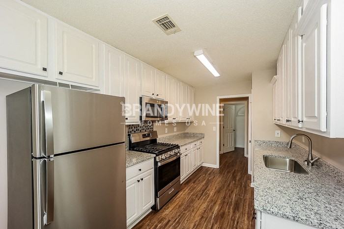 165 White Oak Way - Photo 5 of 19