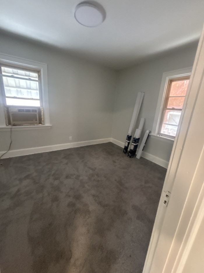 752 Mount Hope Ave - Photo 5 of 6