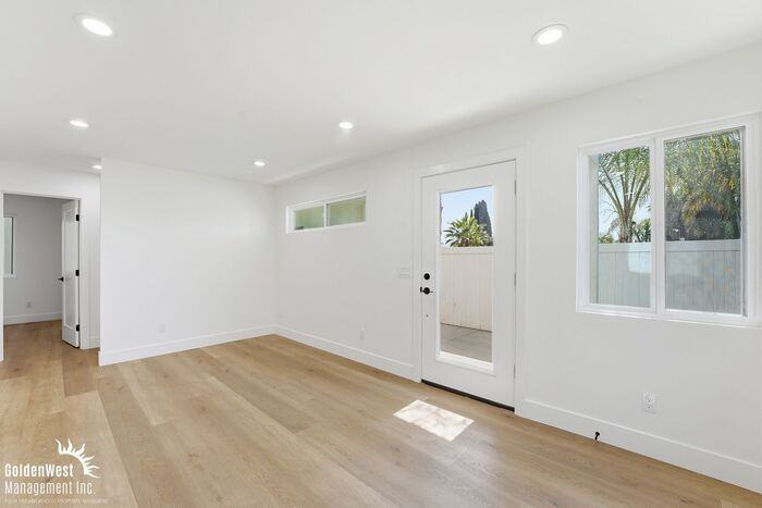 4822 Doliva Dr #4824-101 - Photo 7 of 16