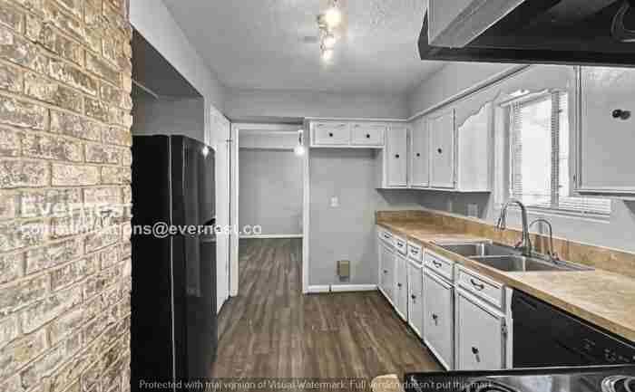 14142 Burke Forest Dr - Photo 5 of 26