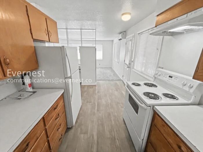 2510 Jefferson St - Photo 4 of 23