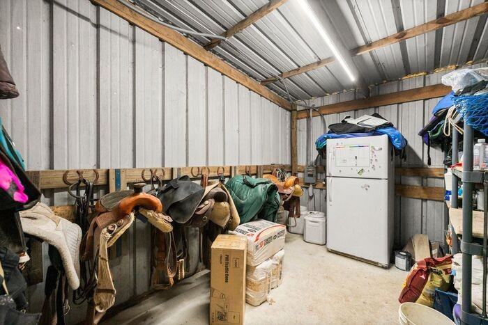 2118 Pine Rd - Photo 6 of 40