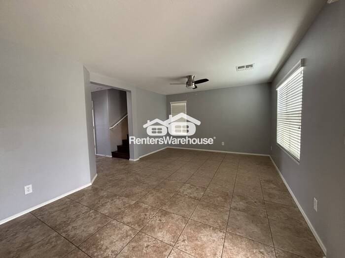 1717 W Buckhorn Trl - Photo 2 of 15