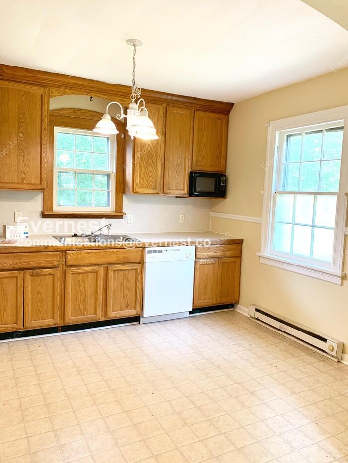 2709 Lafayette Ave - Photo 3 of 20