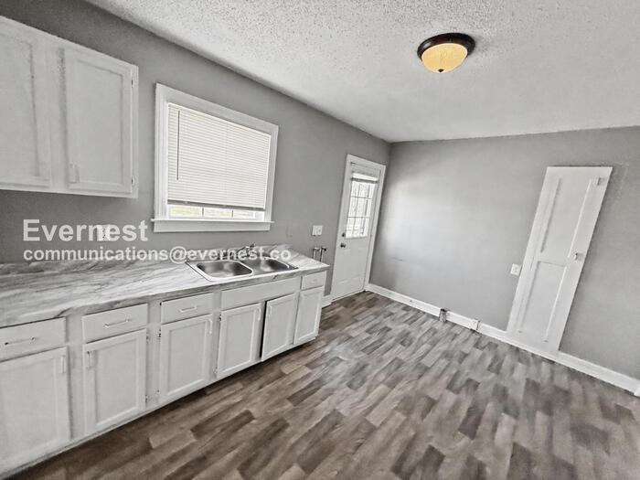 1701 4th Ave W - Photo 3 of 23