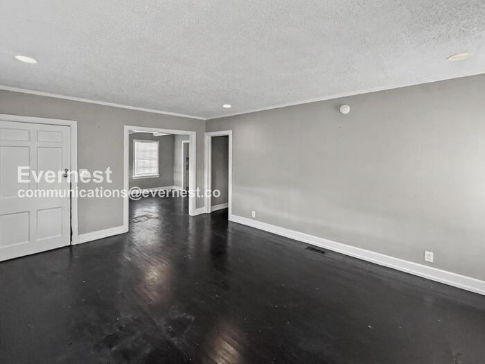 1701 4th Ave W - Photo 6 of 23