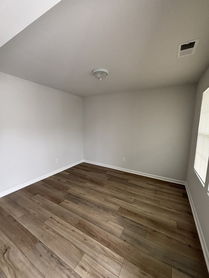 364 Hardwick Dr - Photo 3 of 39