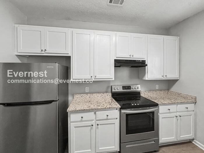 8641 Thomas Rd - Photo 3 of 28