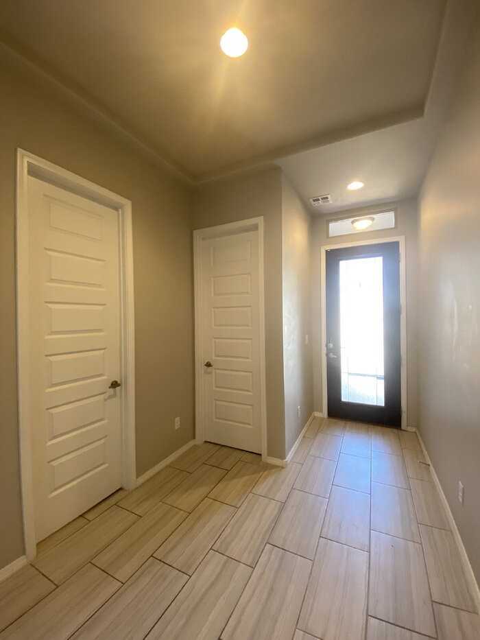 6316 Kestrel Dr Ne - Photo 2 of 34