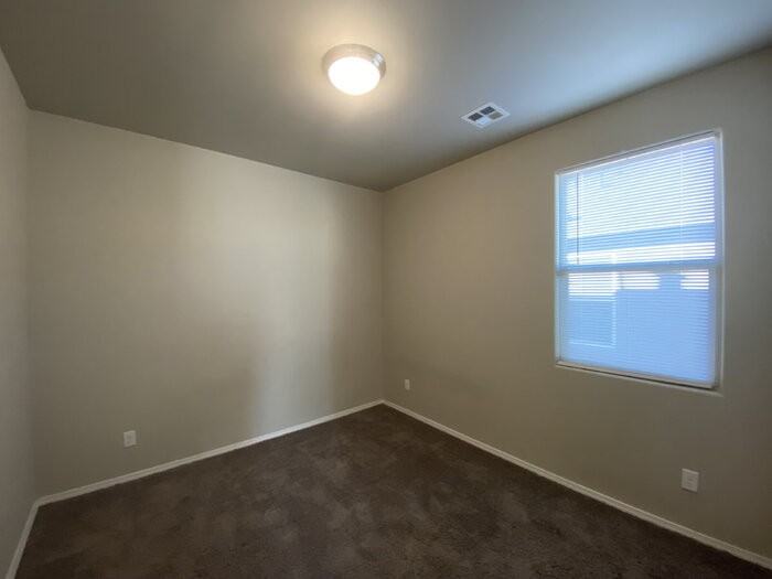 6316 Kestrel Dr Ne - Photo 6 of 34