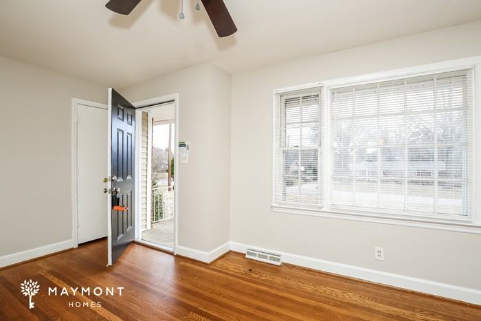 4900 Leinbach Dr - Photo 5 of 12