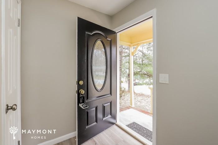 5722 Antietam Dr - Photo 4 of 11