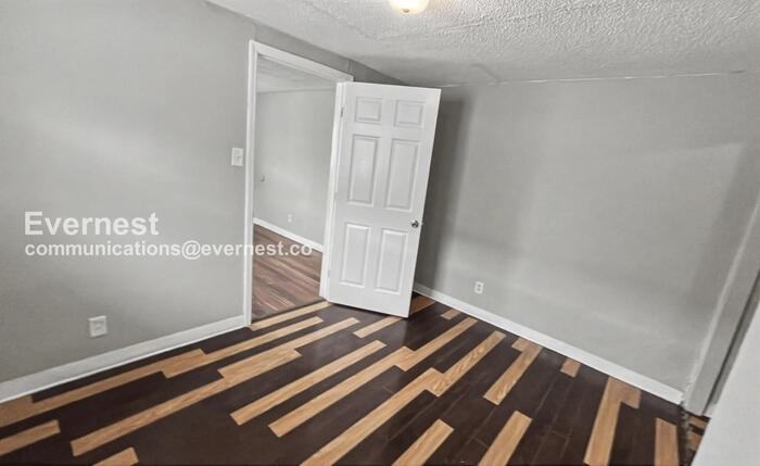 1924 Blackford St #A - Photo 5 of 14