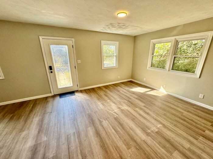 4000 Mcewen Dr Nw - Photo 5 of 21