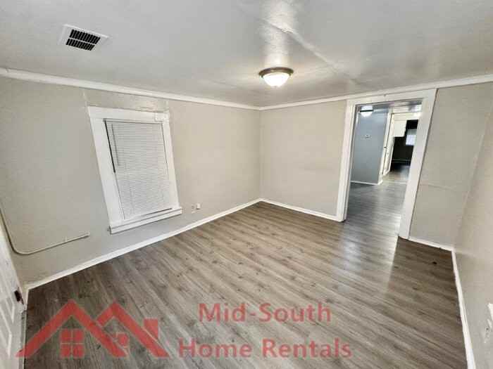 1536 Brookins St - Photo 5 of 15