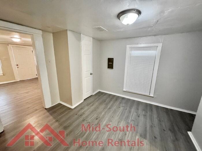 1536 Brookins St - Photo 7 of 15