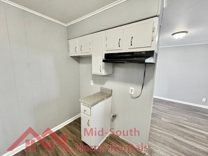 1645 Wells Station Rd #4 - Photo 7 of 16