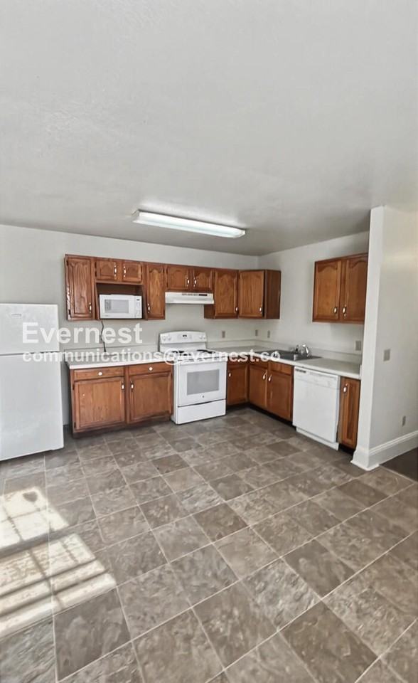 1311 E 31st St #A - Photo 2 of 15