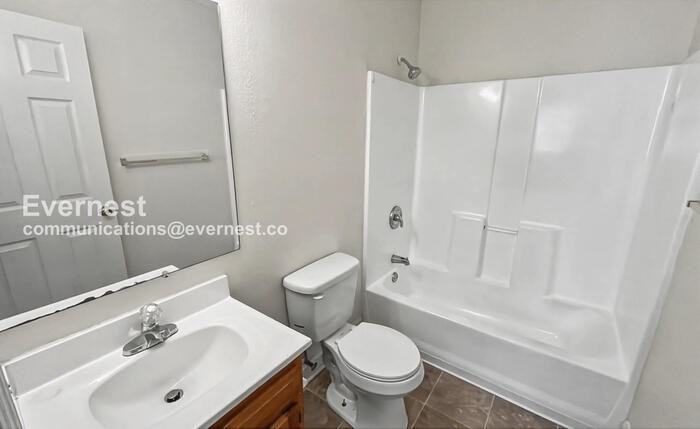 1311 E 31st St #A - Photo 5 of 15