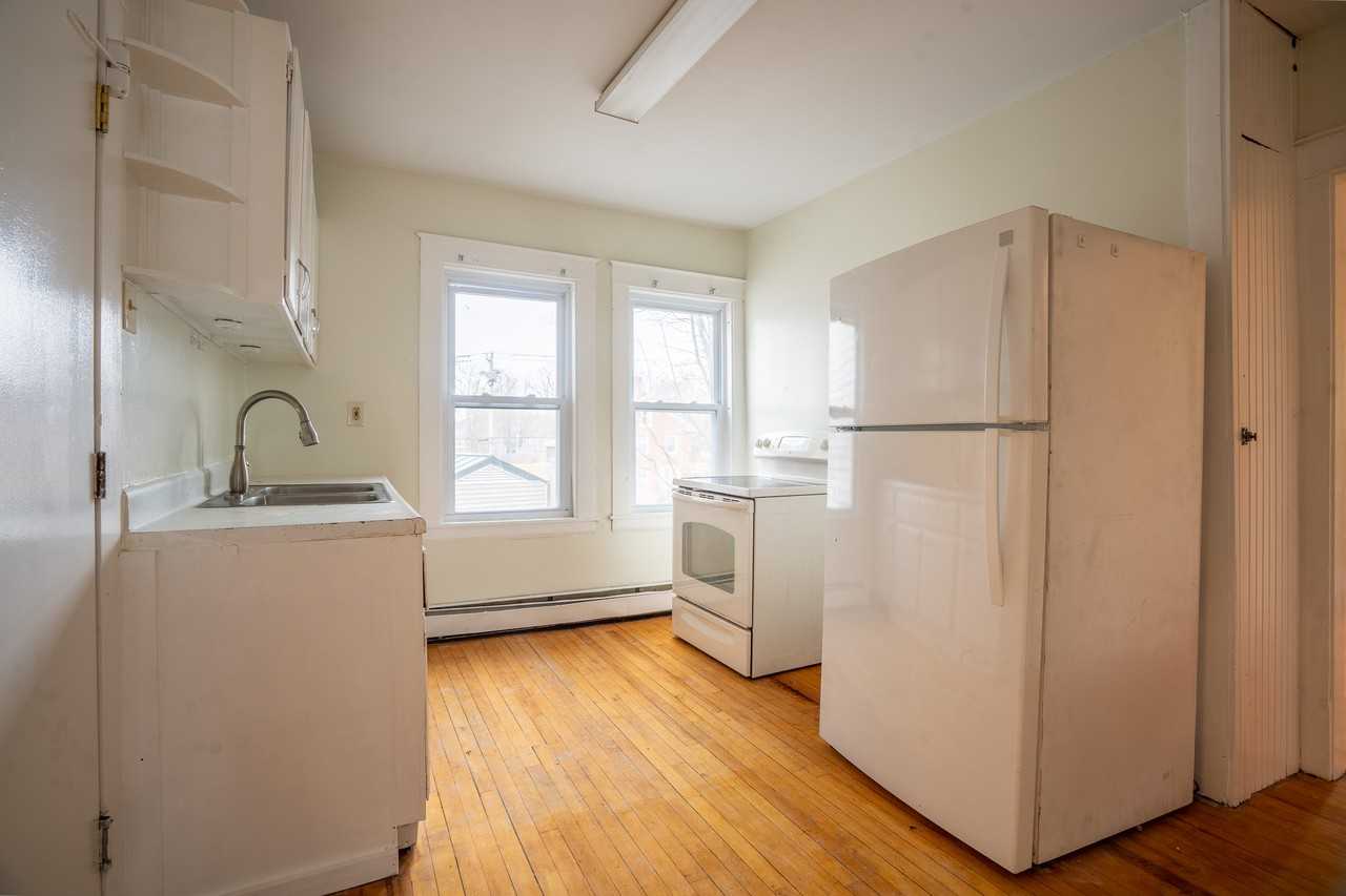 7 Mulberry St #2 - Photo 3 of 6