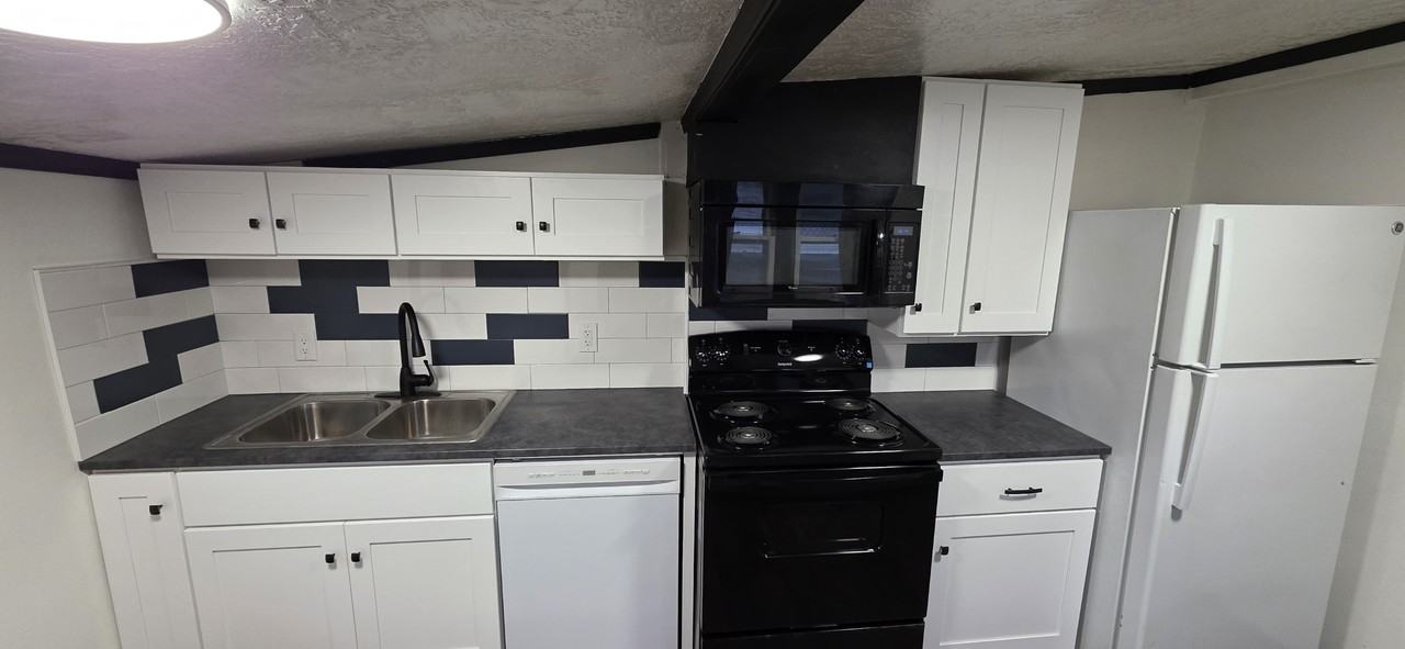 221 Elm St #NA - Photo 6 of 24