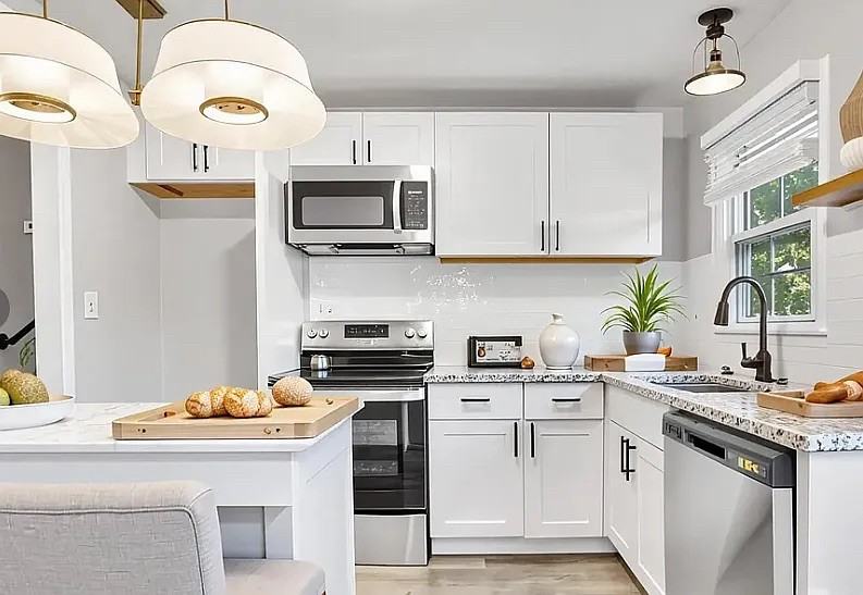 609 Bilmark Ave - Photo 3 of 12