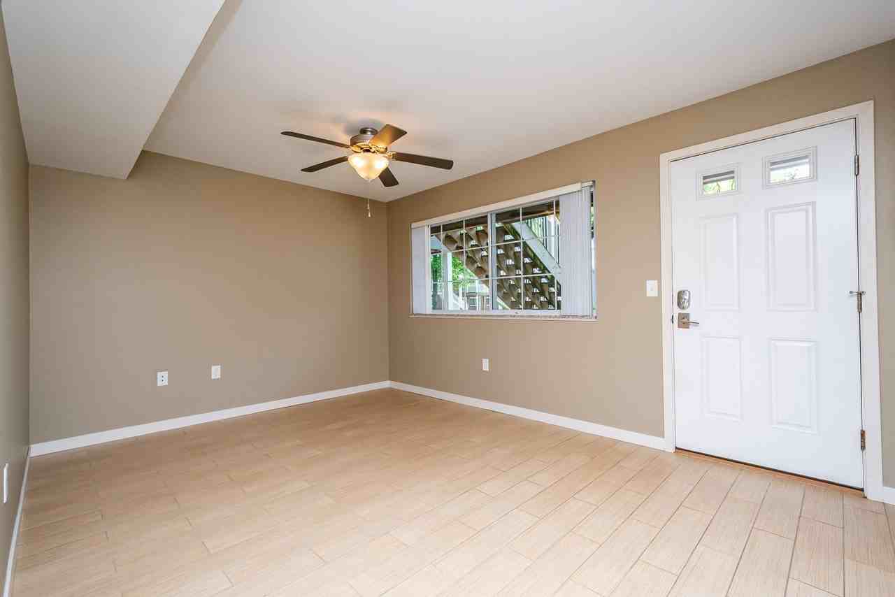 205 6th St #1 - Photo 5 of 18