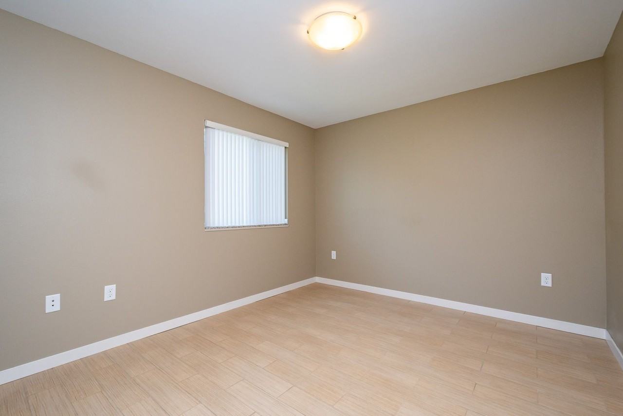 205 6th St #1 - Photo 7 of 18