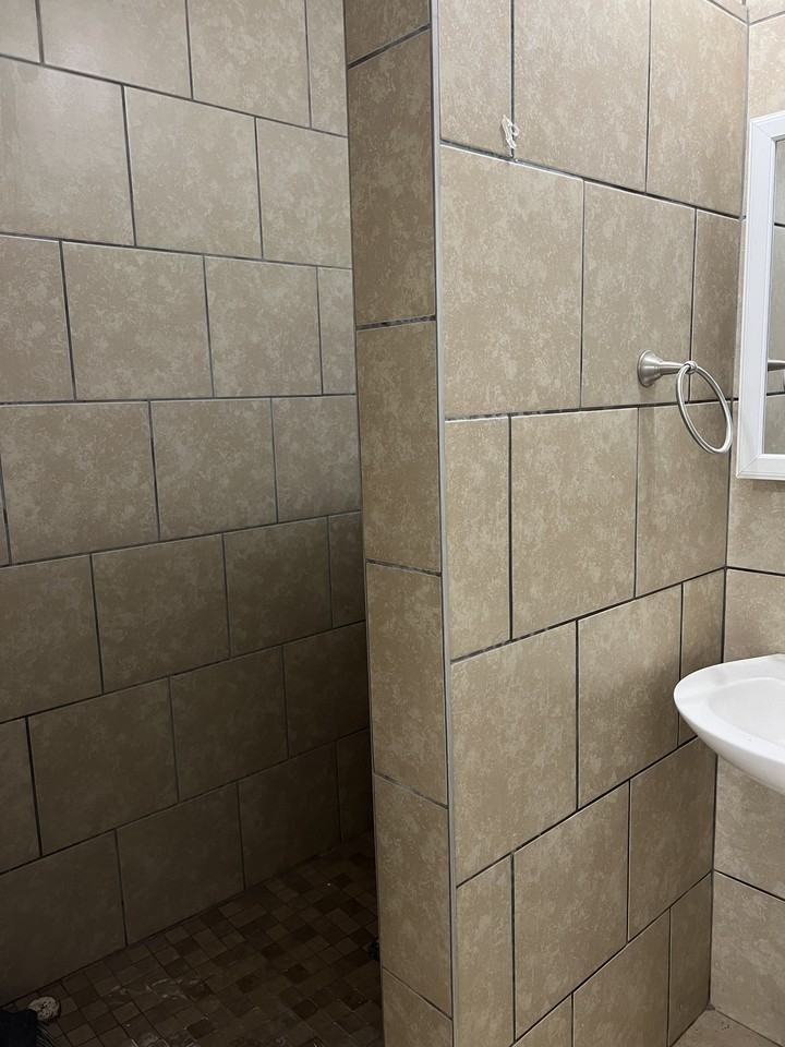 304 W Sevier Hts #3 - Photo 3 of 10
