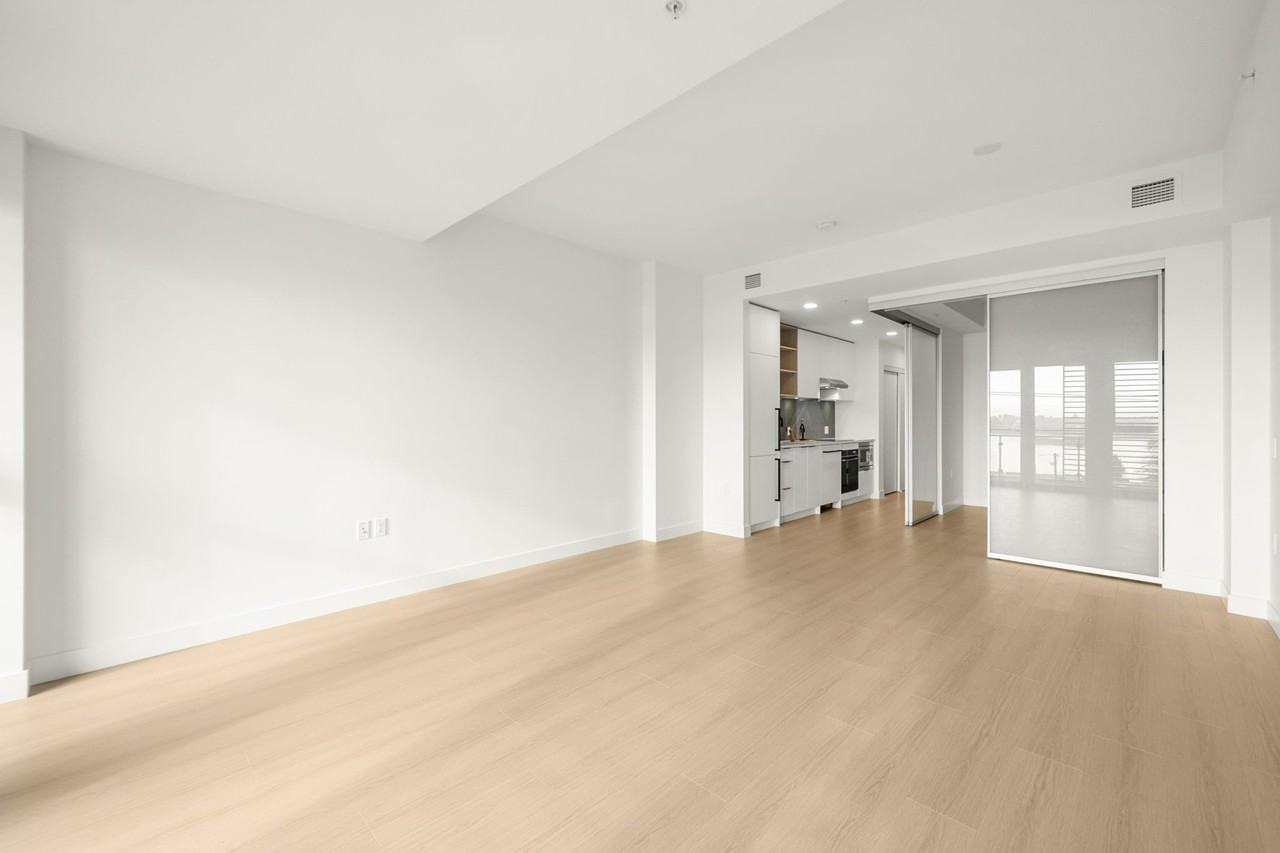 422 East 3rd Street #407 - Photo 7 of 23