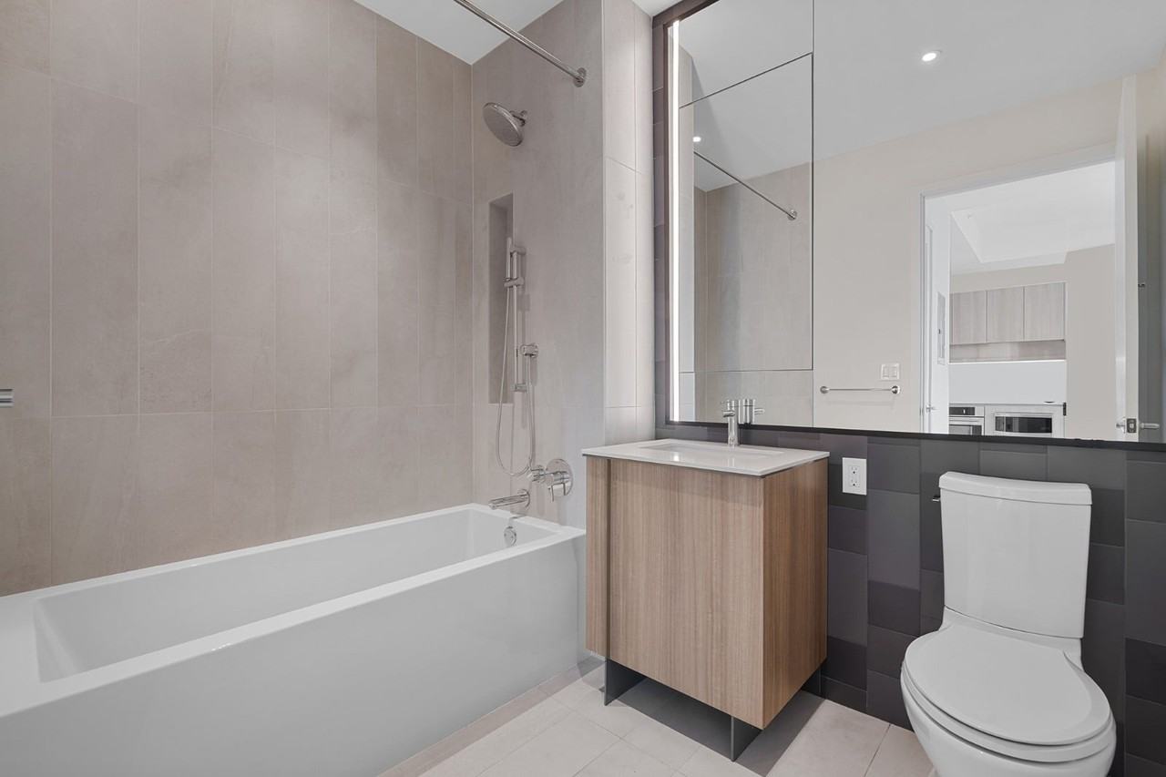 171 Chrystie St #12F - Photo 5 of 20