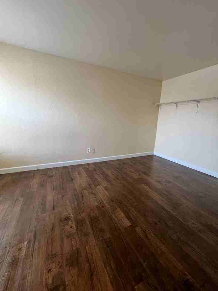 Abbott Acres Apartments - Photo 6 of 27