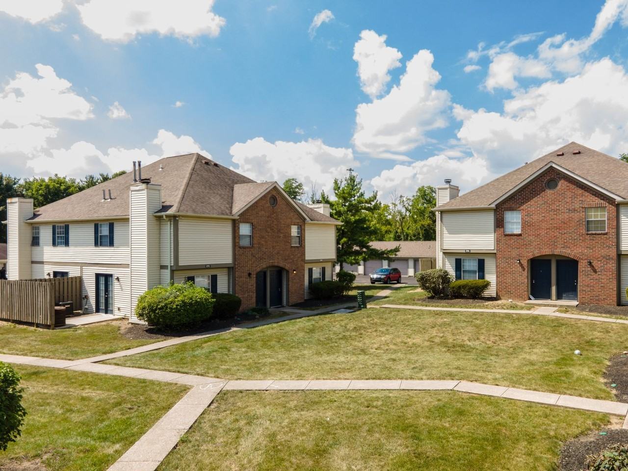 TOWNHOMES AT MCNAUGHTEN - Photo 7 of 24