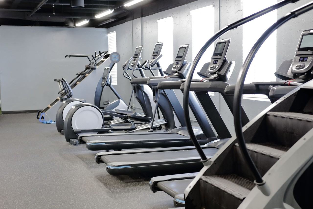 The Regency Apartments - Photo 4 of 49