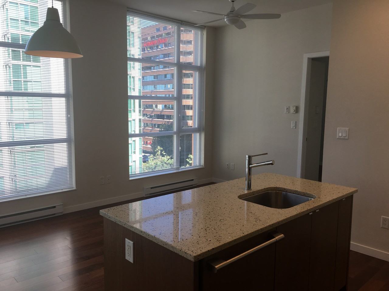 1205 Howe St - Photo 4 of 42