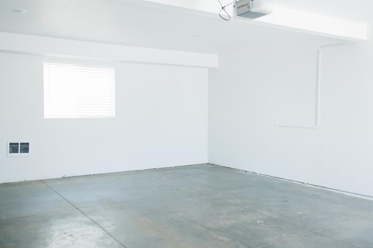 151 Park Lawn Dr - Photo 4 of 20