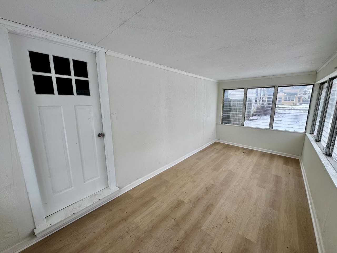 44 Warrington Ave - Photo 4 of 20