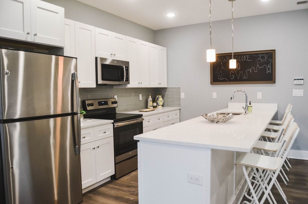 3925 Haverford Ave - Photo 2 of 41