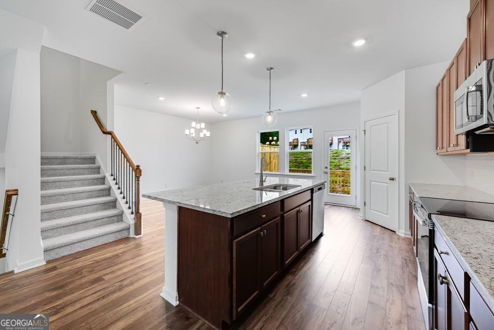 3192 Eastham Run Dr - Photo 3 of 20