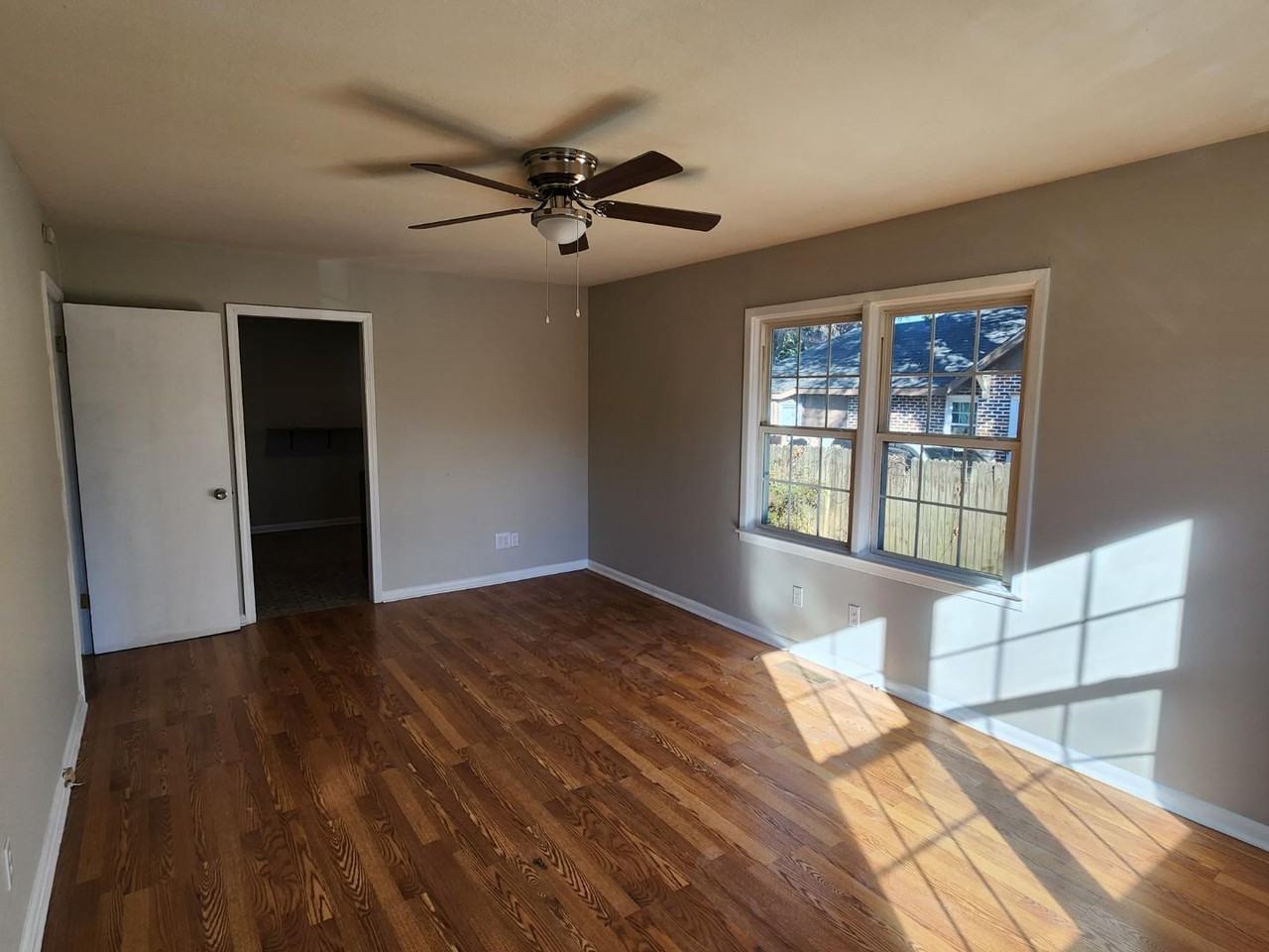 1108 Norwood St - Photo 2 of 15