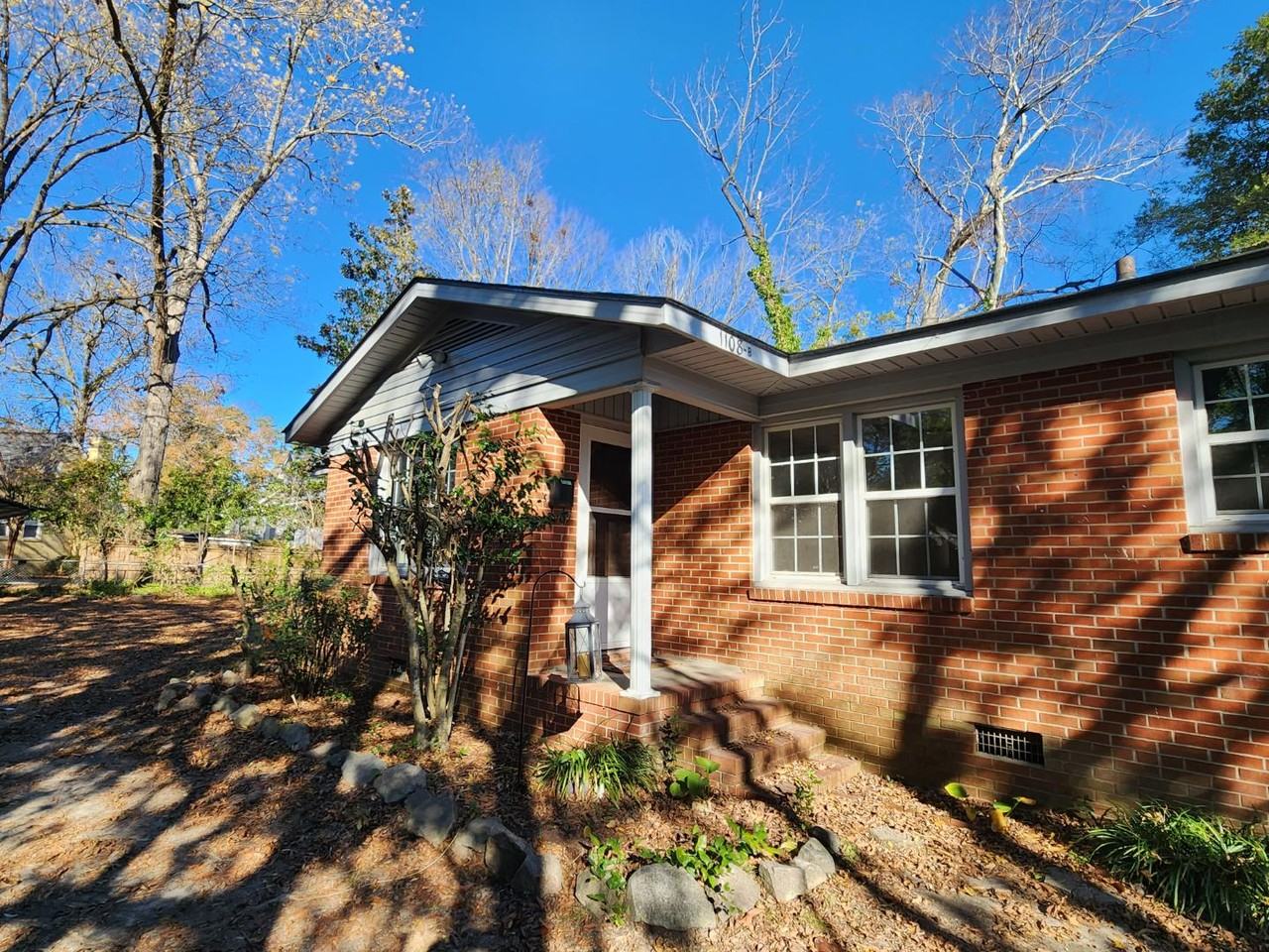 1108 Norwood St - Photo 5 of 15